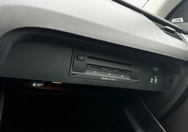 Skoda Octavia cena 93900 przebieg: 100561, rok produkcji 2019 z Woźniki małe 154